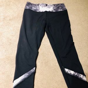 LULULEMON LEGGINGS SIZE 6! Black